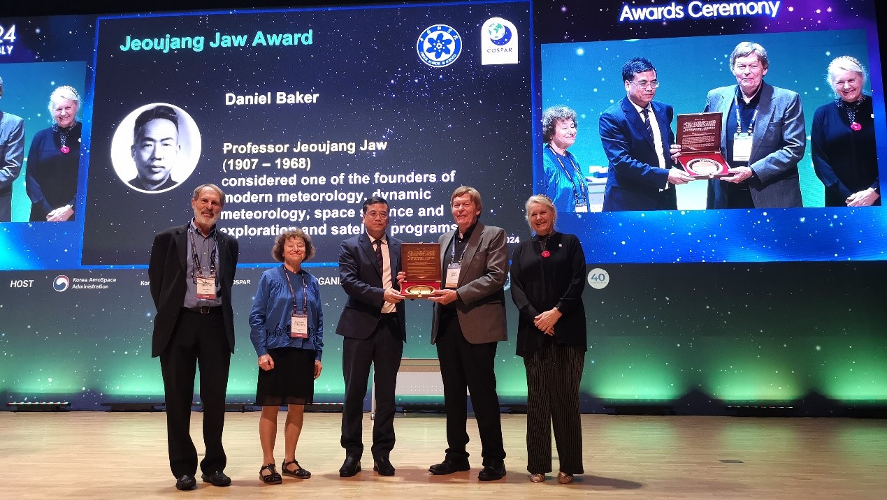 Prof. Dan Baker Awarded the 9th CAS/COSPAR Jeoujang Jaw Award at World Space Science Conference